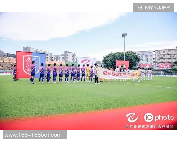 山西崇德荣海主场遭中足联通报批评因个别观众投掷鼓槌事件