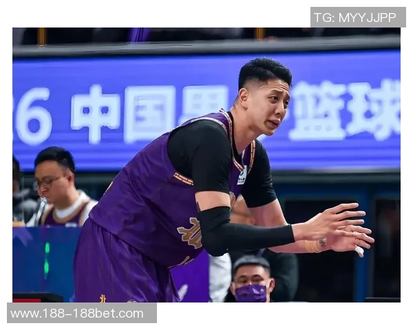 沈梓捷复出后再次崴脚记者称脚踝问题不严重未去医院检查